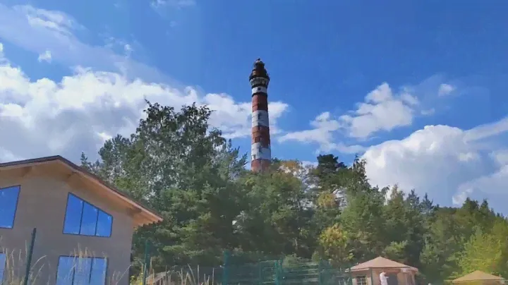 Пляж Ладожского озера, Осиновецкий маяк. Ladoga Lake beach, Osinovetsky lighthouse.